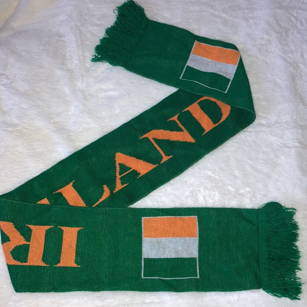 Ireland 🇮🇪 Scarf (unisex)